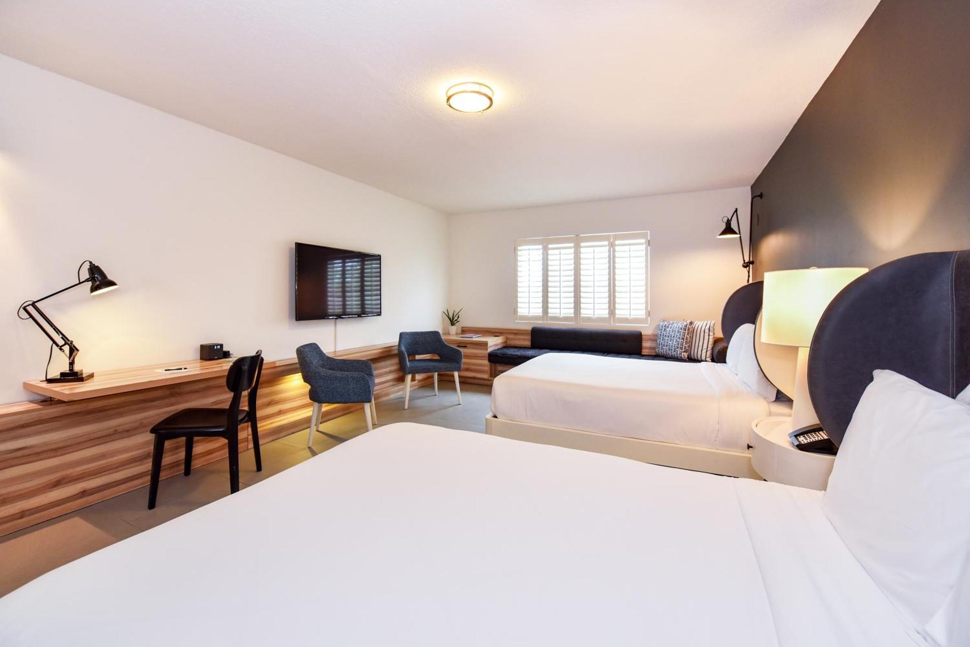 The Locale Hotel Grand Cayman George Town Eksteriør bilde